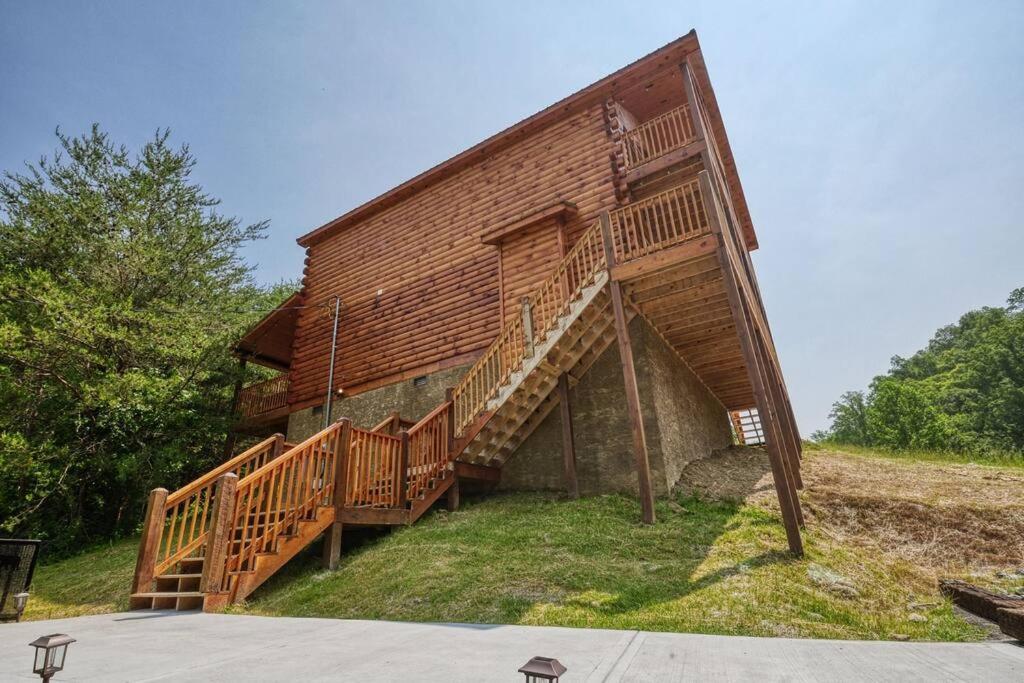 Adventure Retreat/Cabin/Pool+Hot Tub/Game Room+Theater Sevierville Eksteriør billede