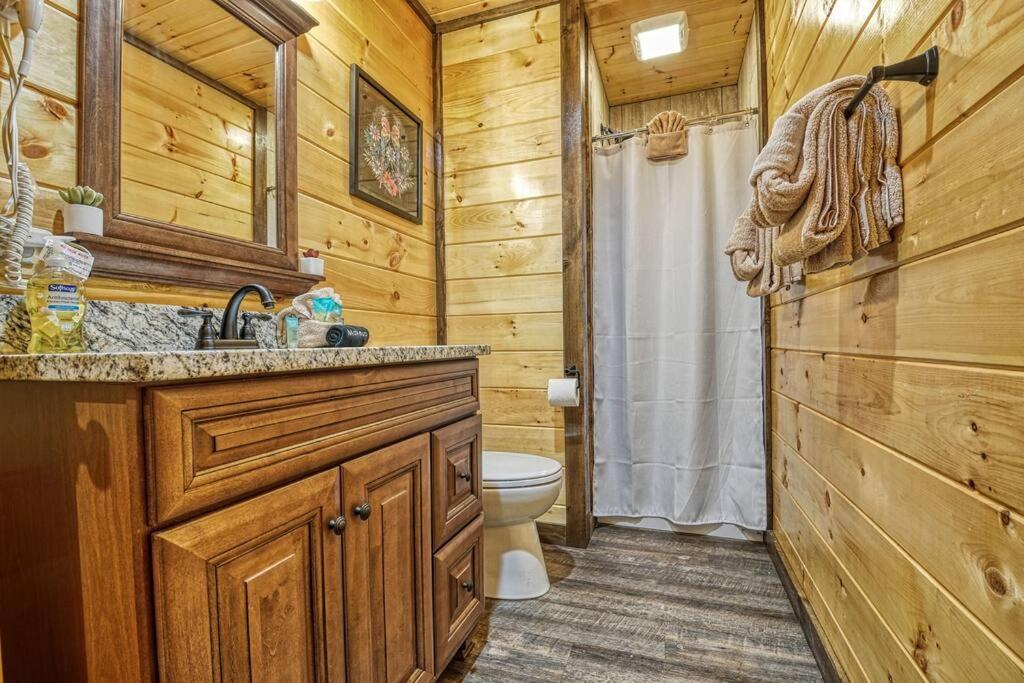 Adventure Retreat/Cabin/Pool+Hot Tub/Game Room+Theater Sevierville Eksteriør billede